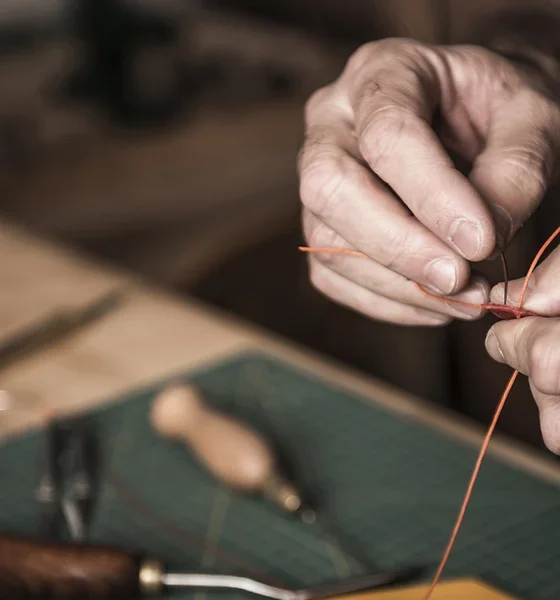 Bespoke Journey: Unique Handmade Leather Bags for Every Adventure